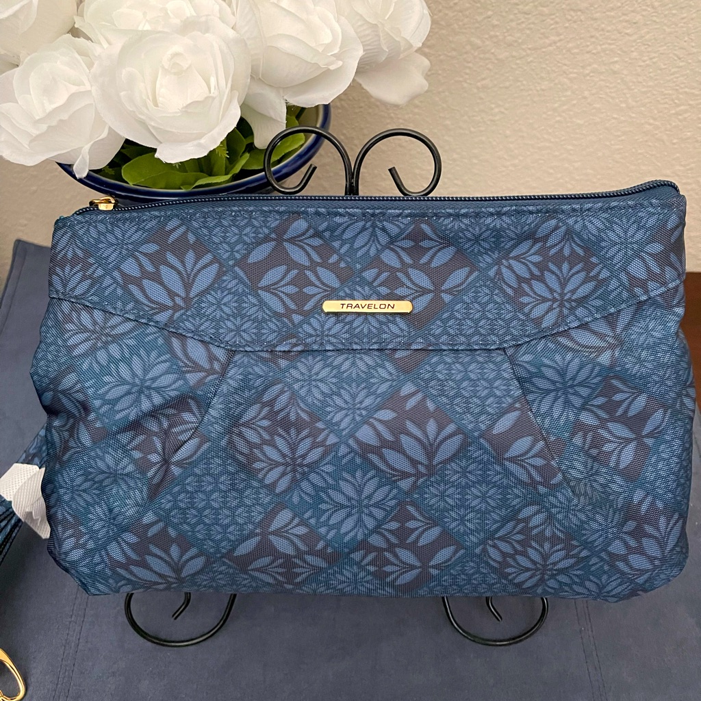 Travelon Anti-Theft Crossbody